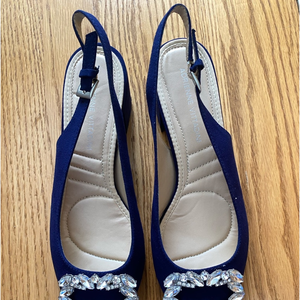 BRAND NEW Adrienne Vittadini navy suede dress pumps - size 7 1/2